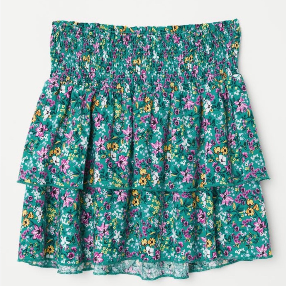 Tiered skirt with smocking